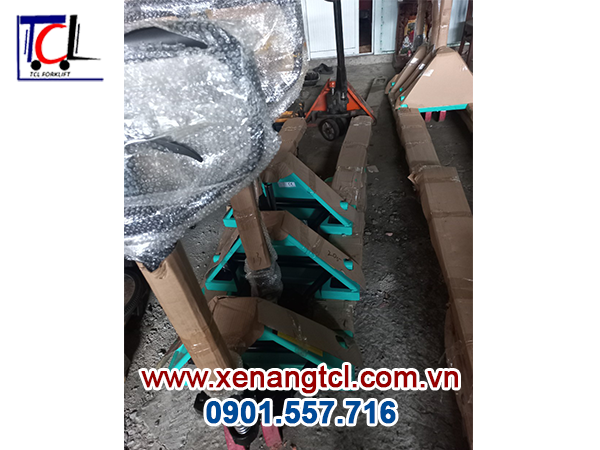 Xe nâng tay