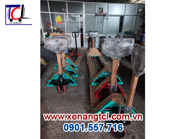 Xe nâng tay